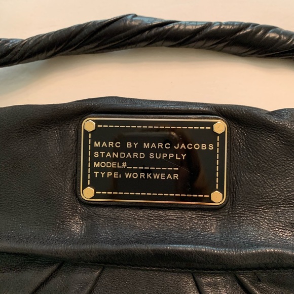Marc by Marc Jacobs Classic Hillier Hobo Bag Black - Picture 4 of 9